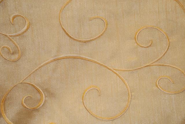 Rental store for 120  ROUND SOFT GOLD SWIRL LINEN in Murfreesboro TN